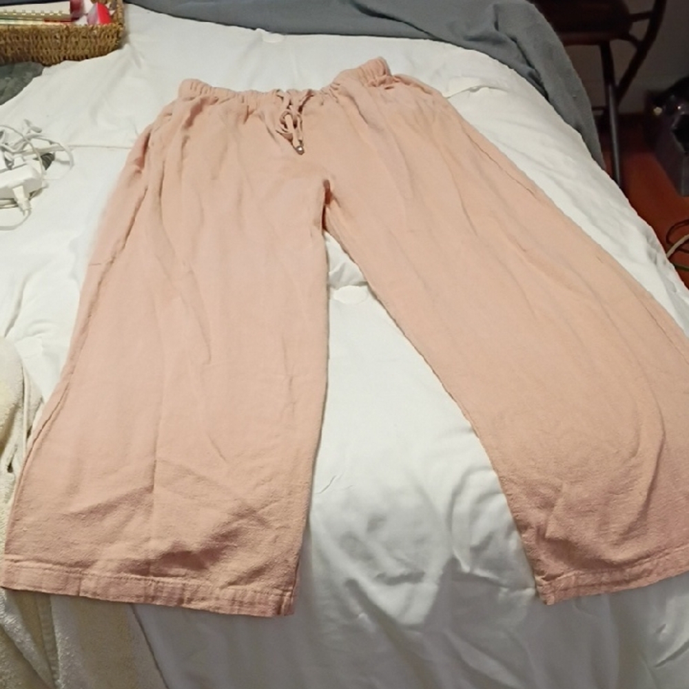 Women's Wide Leg Pants in Pink